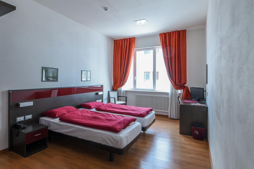 Hotel Fiera Bozen Zimmer foto